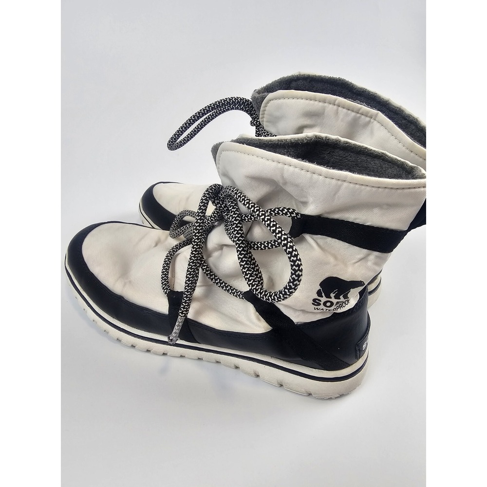 Sorel Boots Women's Size 9 White & Black Cozy Explorer Waterproof Winter Pull on - Picture 5 of 6